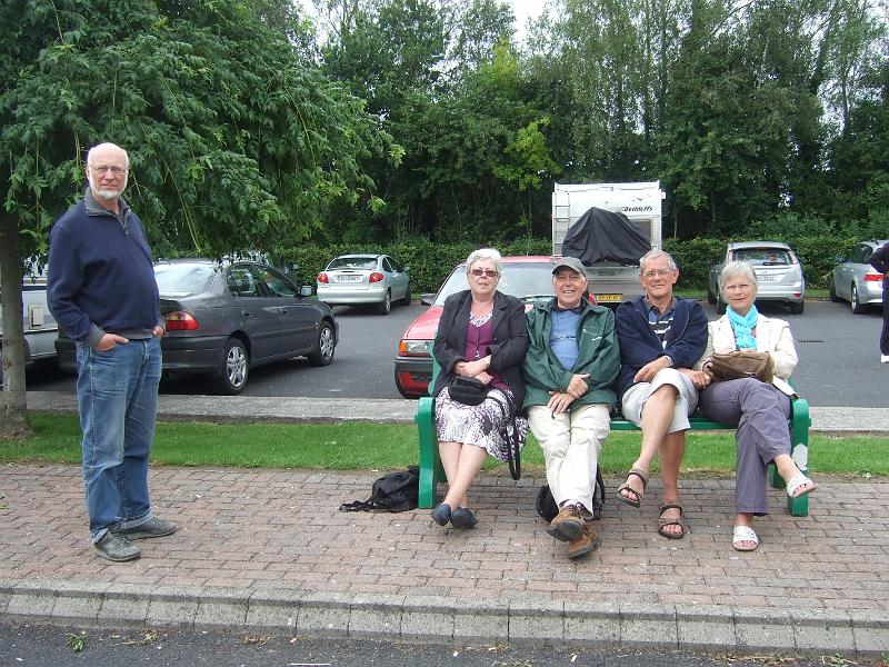 20100728l Wachten op Henk en Maria.JPG